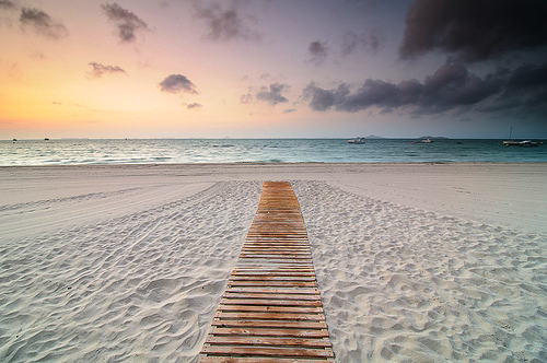 Kate-Horsman-Y-for-Yoga-beach-walkway-sunset