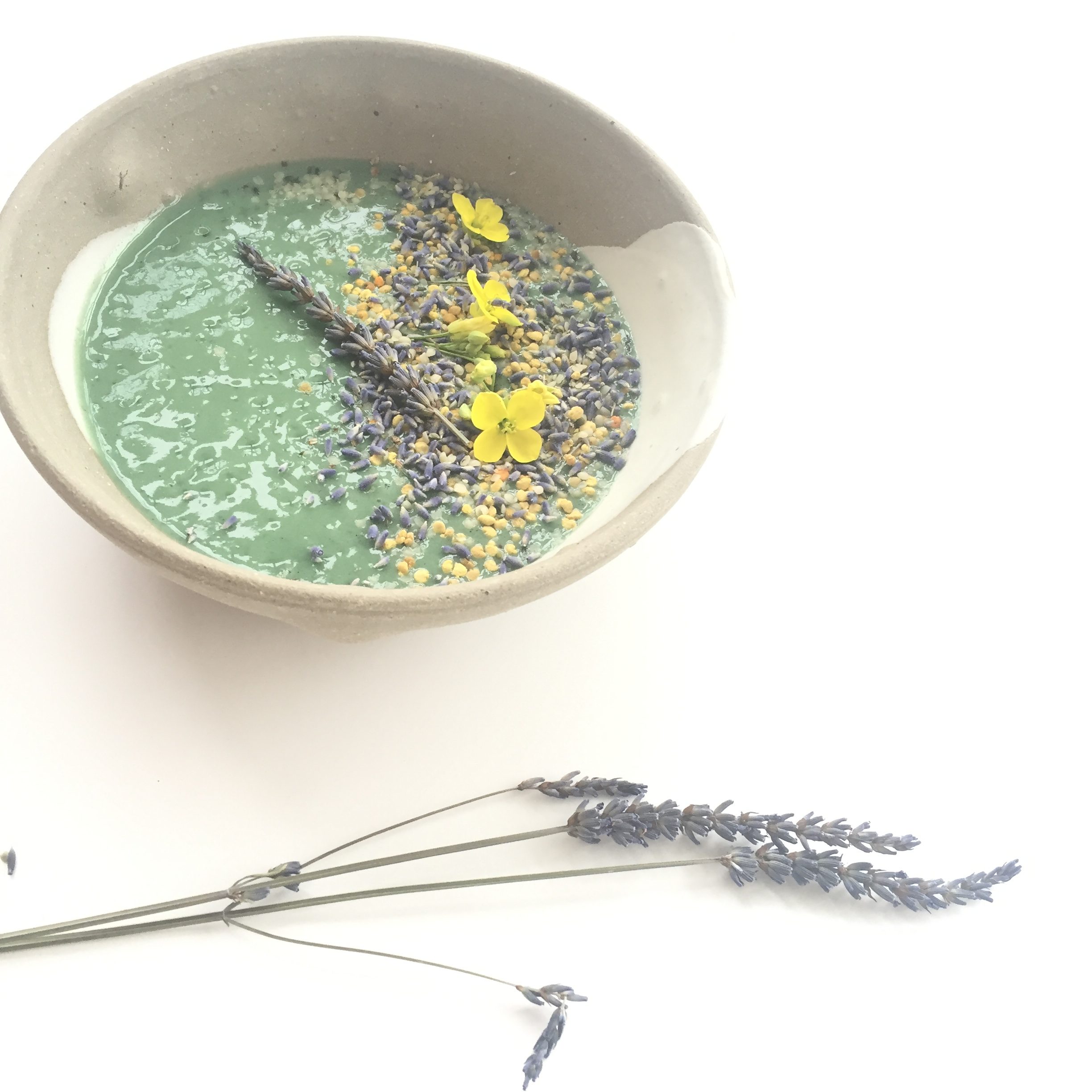 Em’s lavender smoothie bowl