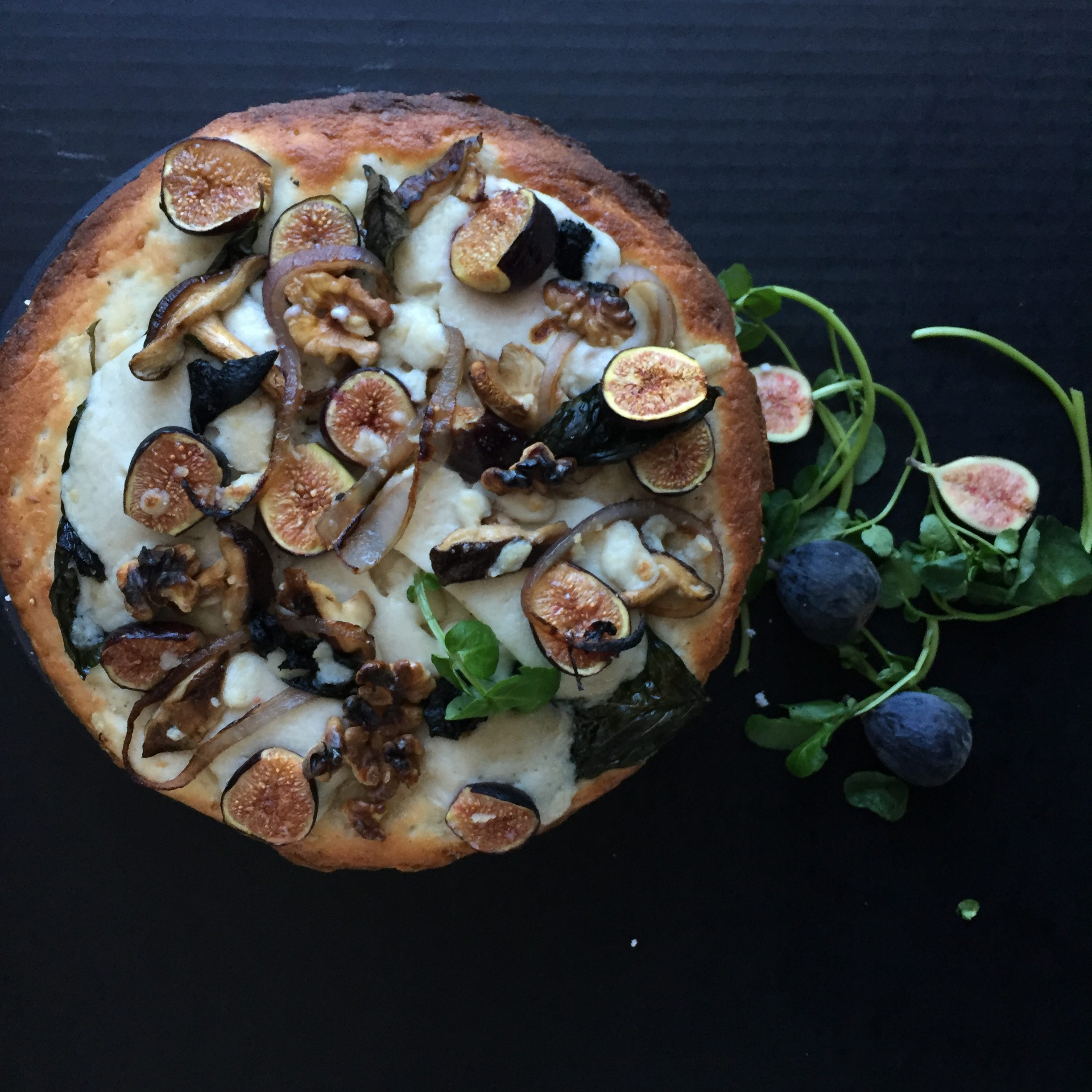 Fig and Walnut Pizza